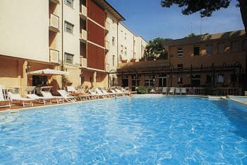 bike hotel in riccione with swimming pool